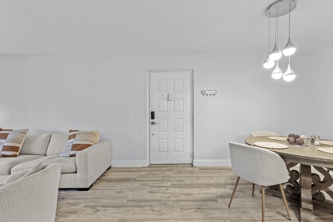 Foto del edificio - 629 Sea Pine Way