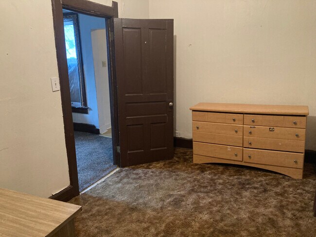 Foto del edificio - 3421 W Kilbourn Ave