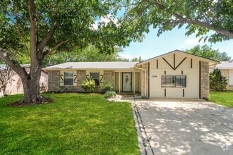 Building Photo - 1506 Winderemere Dr