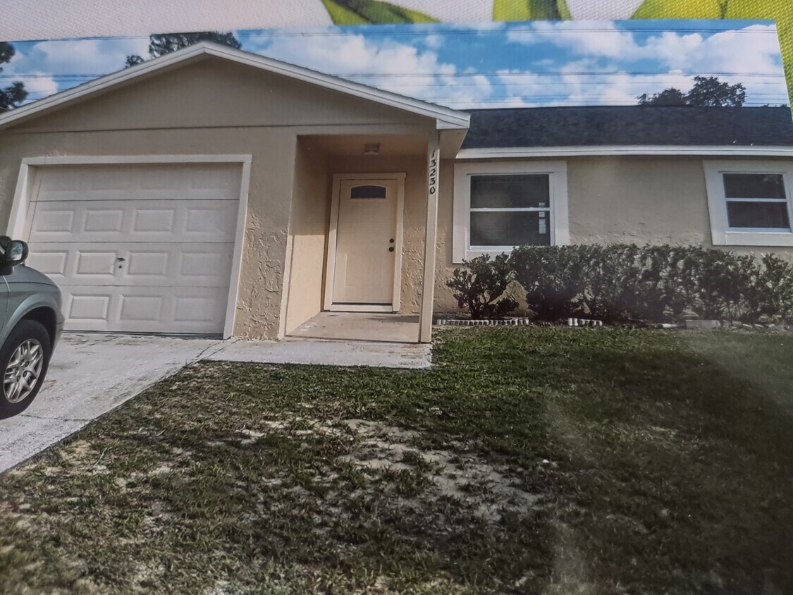 Foto principal - 13230 Siam Dr