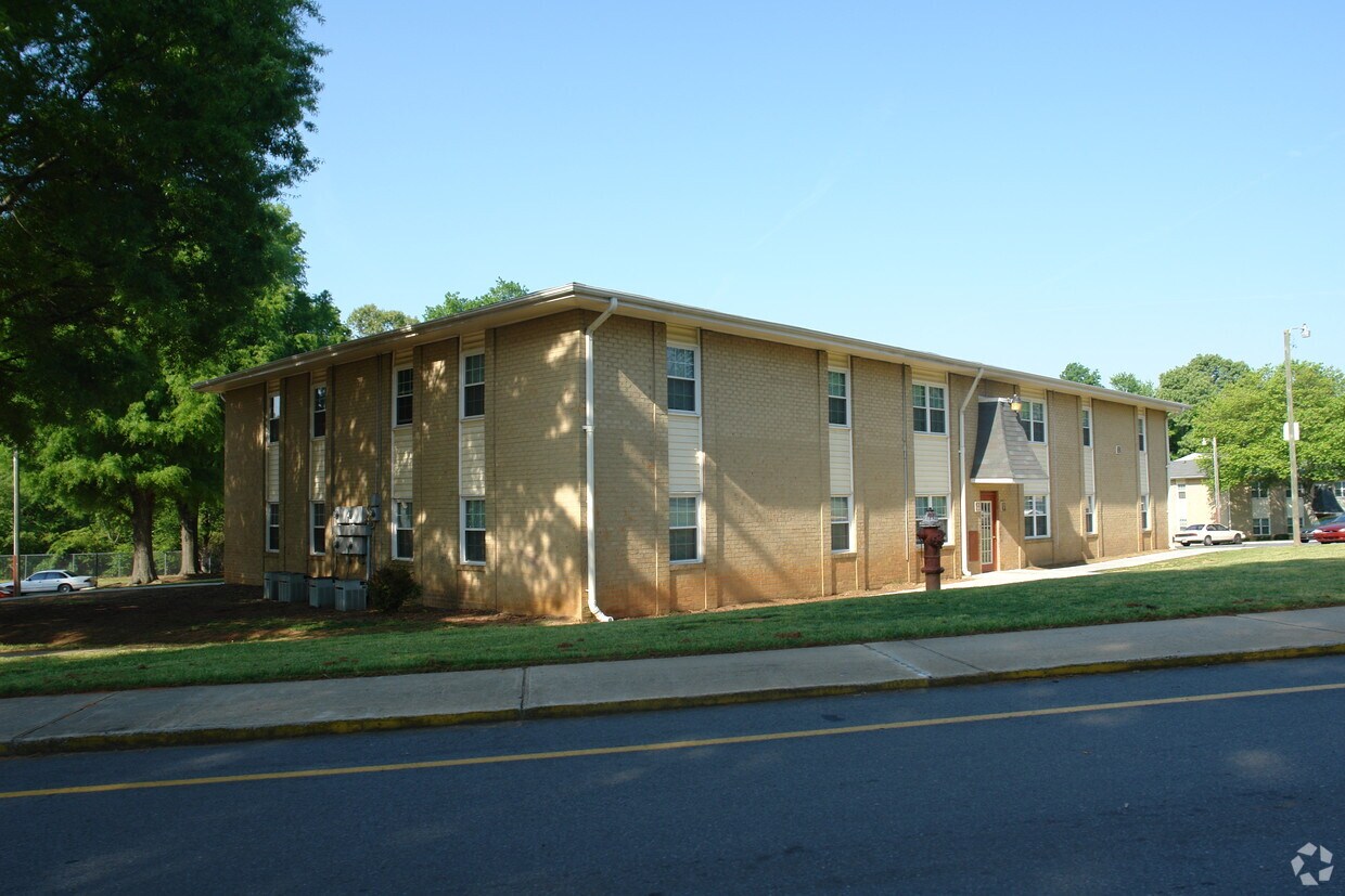 Cabarrus Arms Apartments Apartments in Kannapolis, NC