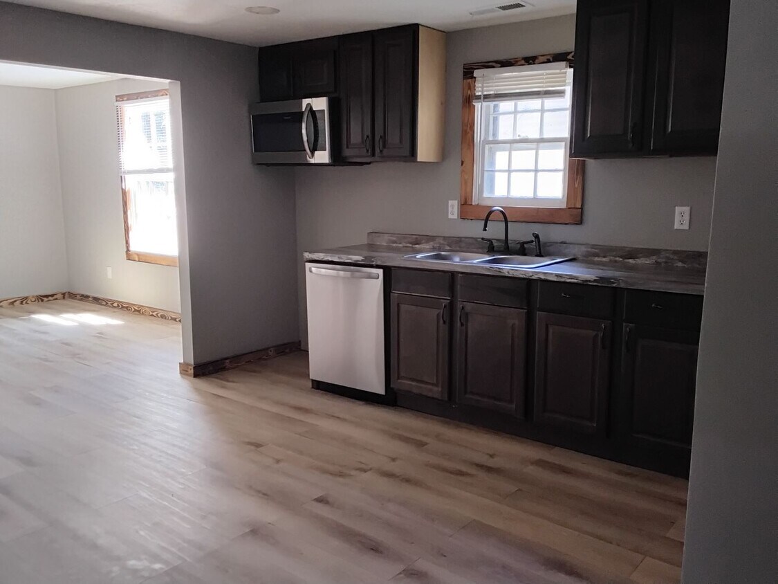 Foto principal - 2127 N Grace Ave