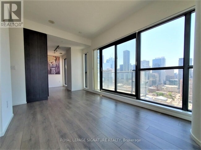 Building Photo - 159 Dundas St E