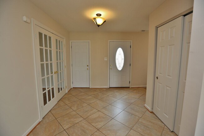 Foto del edificio - 1012 Antioch Cir