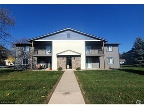 Building Photo - 2204 Hanley Rd