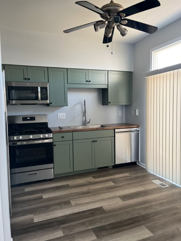 Photo - 688 Edward Dr Townhome
