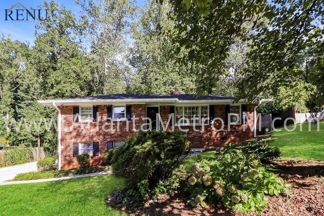 Building Photo - Fall Special: 1/2 off your first month! Av...