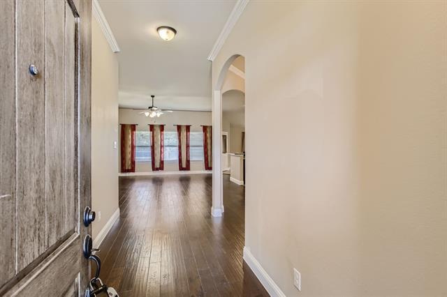 Foto del edificio - 221 Eagle Ridge Rd