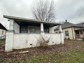 Building Photo - 118 State St N