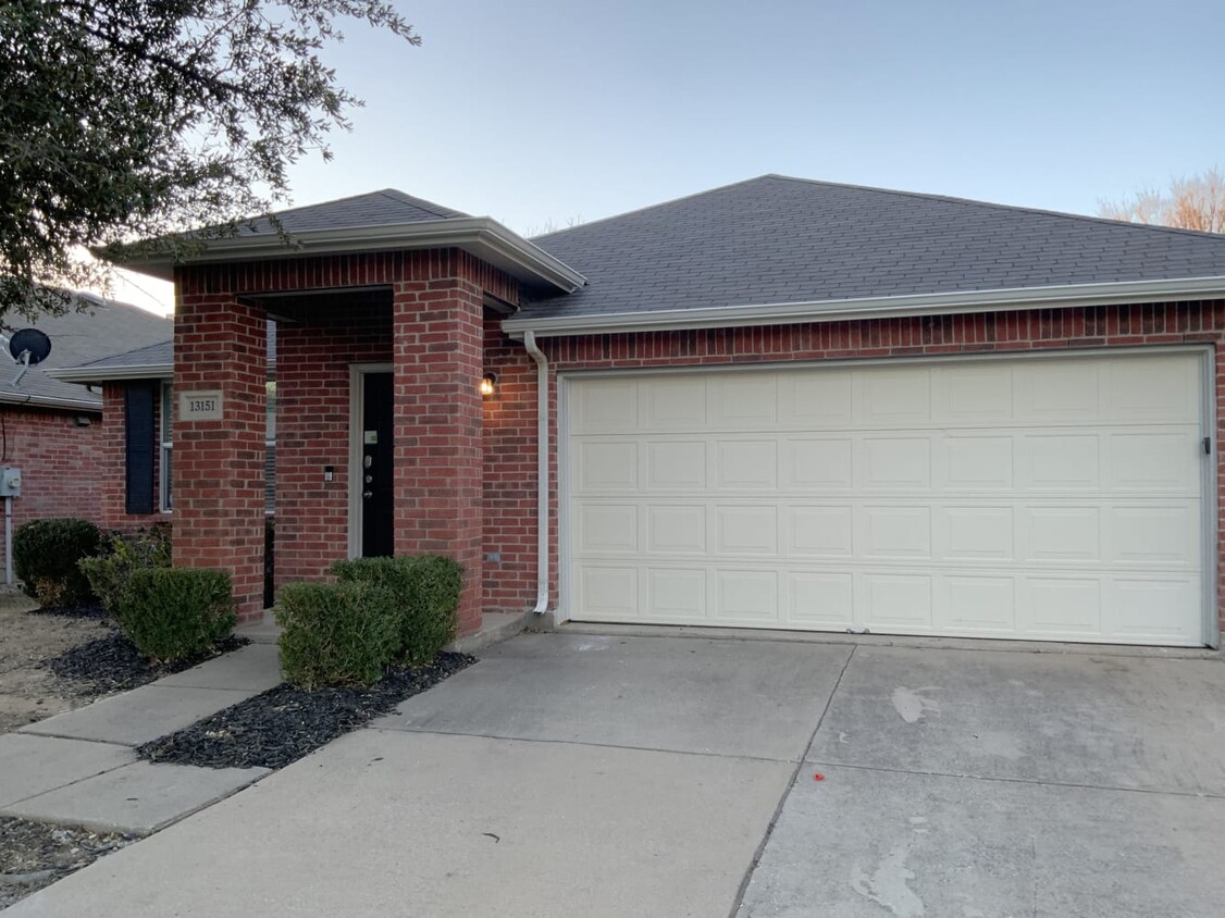 Primary Photo - 13151 Cleburne Dr