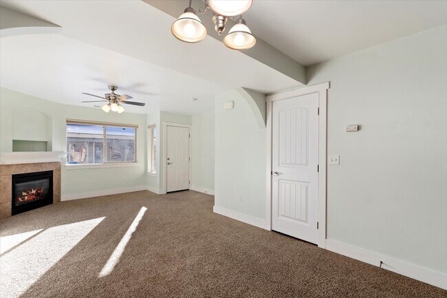 Building Photo - 9947 W Rosecroft Ct