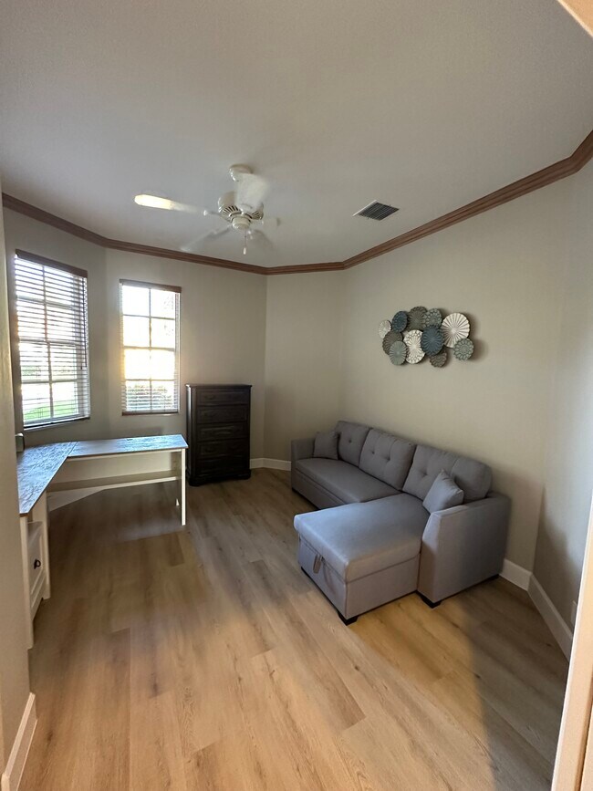 Foto del edificio - 8899 Bristol Bnd