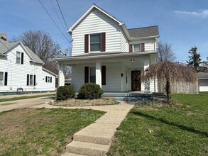 Building Photo - 915 Bellaire Ave