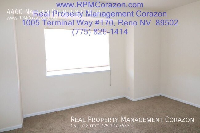 Building Photo - Terrific Townhouse in North Reno!