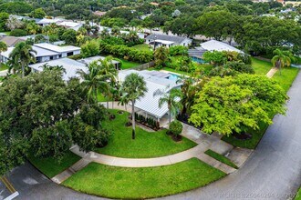 Building Photo - 945 Westwind Dr