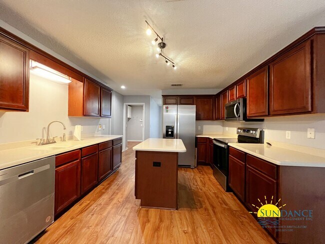 Building Photo - Exceptional 4 Bedroom Home with Smart Feat...