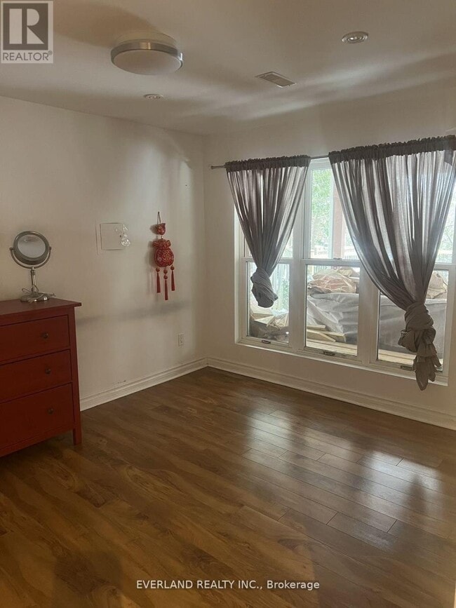 Building Photo - 41 Heatherwood Crescent