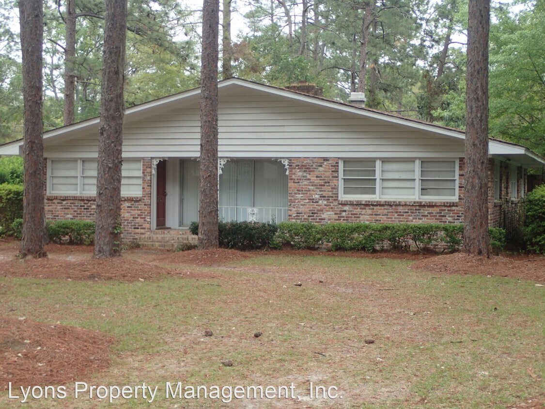 Primary Photo - 3 br, 2.5 bath House - 2201 WHITE OAK DR