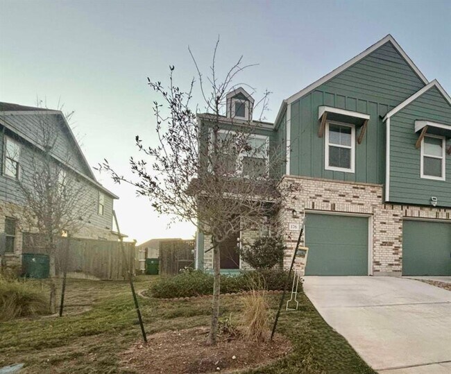 Foto del edificio - 176 Andross Ln