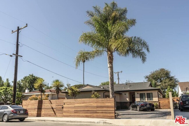 Foto del edificio - 977 Vernon Ave