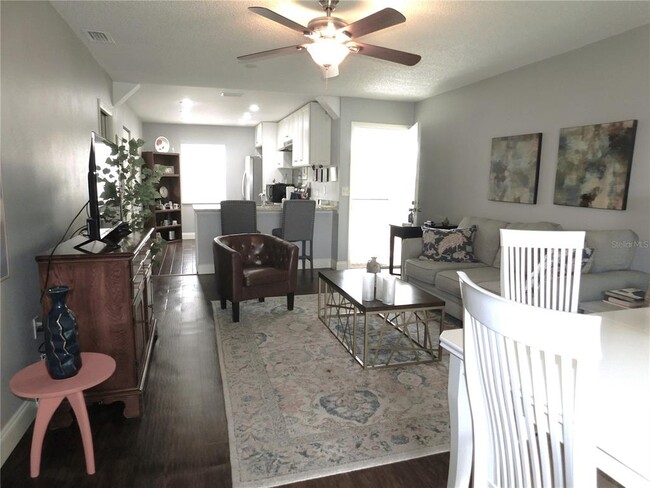 Building Photo - 310 Windward Pl