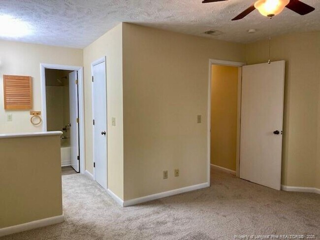 Foto del edificio - 6771 Willowbrook Dr