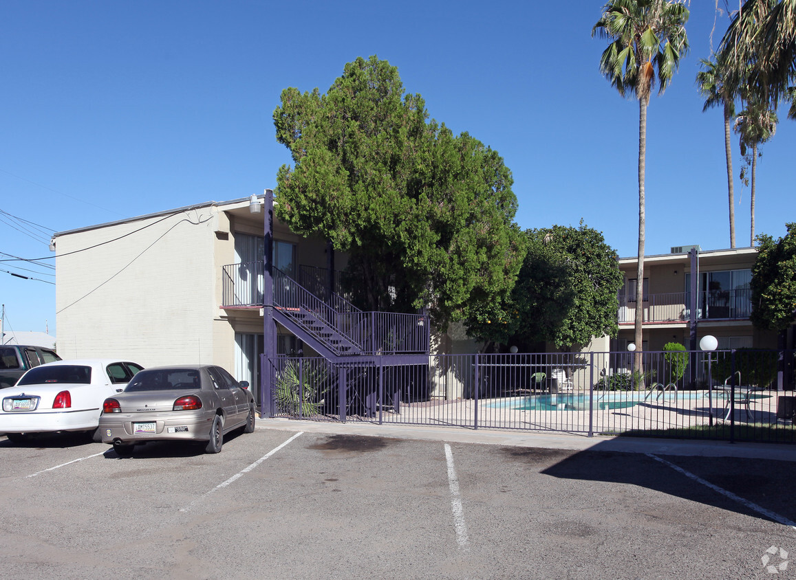 Building Photo - Country View Apartments