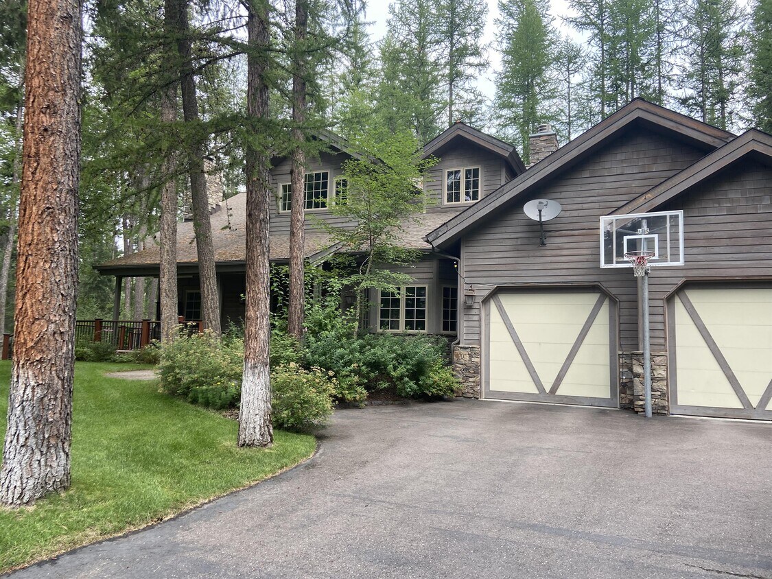 Primary Photo - 2281 Houston Point Dr