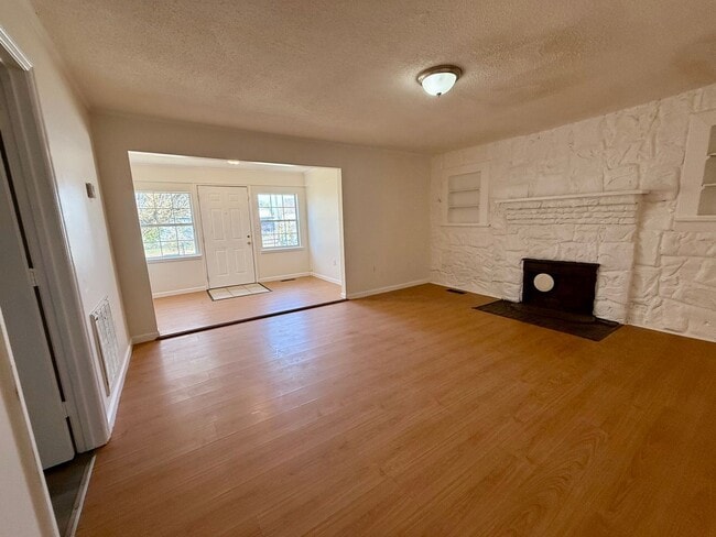 Photo - 3208 Dodds Ave Apartment