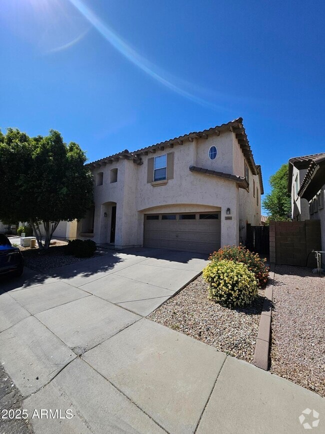 Building Photo - 2065 E Hulet Dr