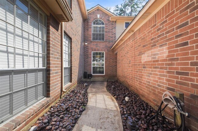 Building Photo - 2918 Elm Grove Ct