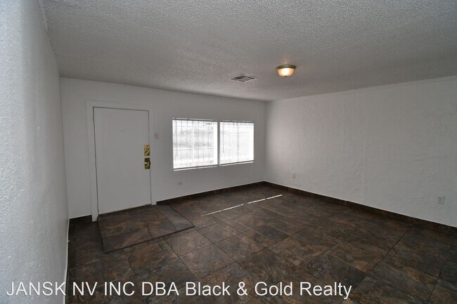 Building Photo - 3 br, 1 bath House - 1007 C Street Unit 1