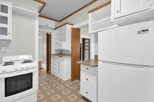 Foto del edificio - 30 W Norwich Ave