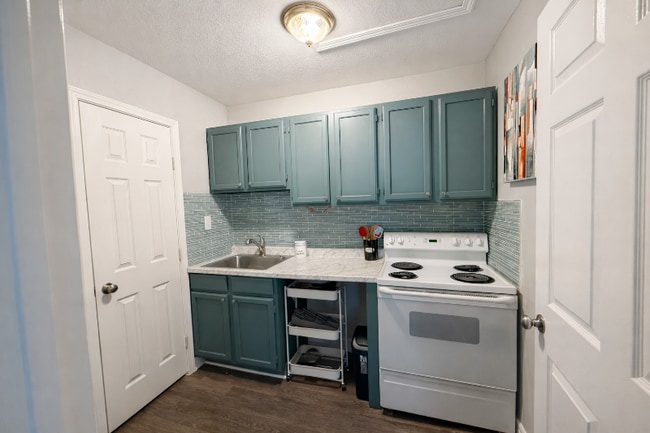 Building Photo - 9011 Welles Way