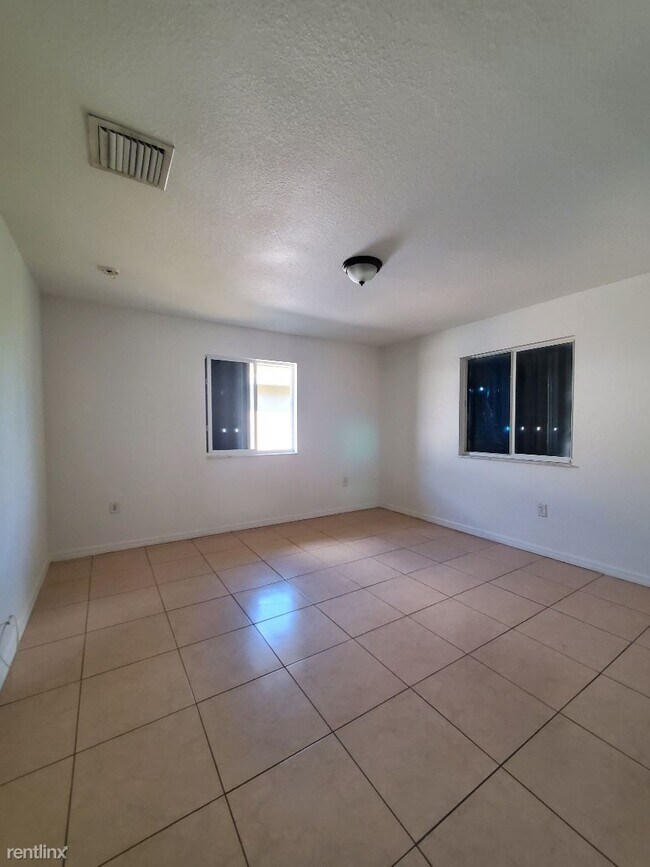 Foto del edificio - 5 br, 2 bath House - 2760 NW 56th St Prime...