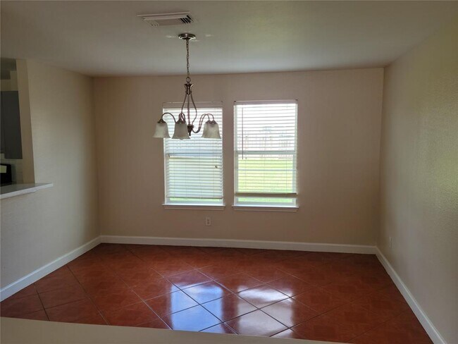Building Photo - 7915 Summerfern Ct