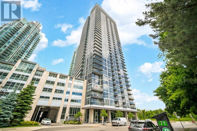 Building Photo - 223 Webb Dr