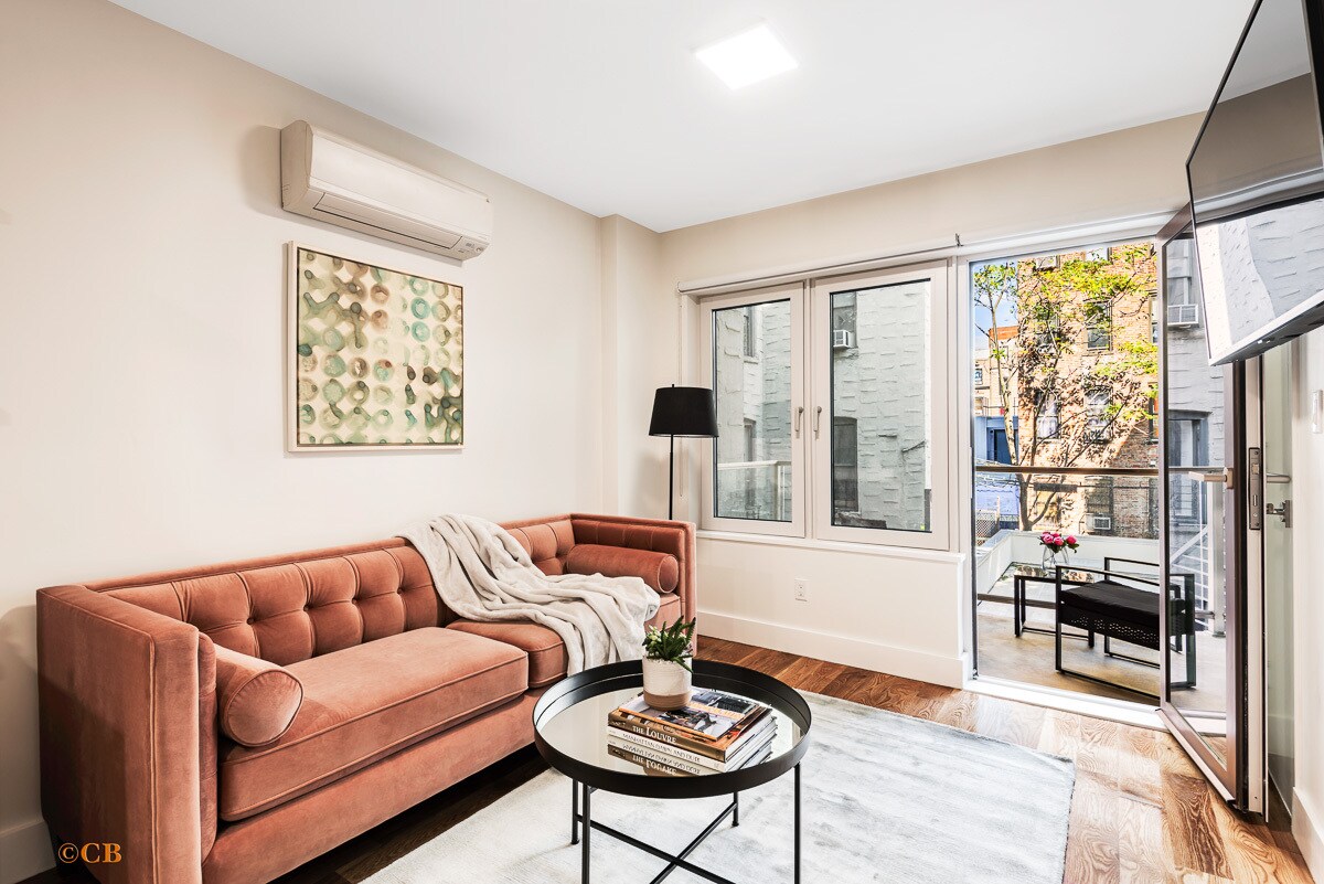 Foto principal - 219 S 3rd St