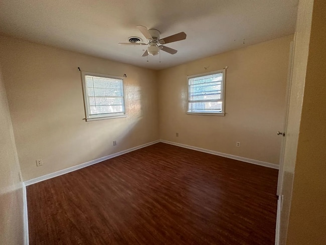 Building Photo - 3024 57th St