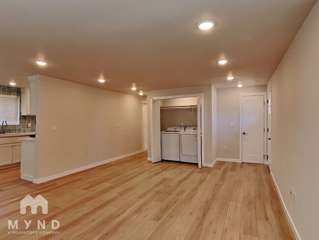 Foto del edificio - 4729 Delridge Wy SW