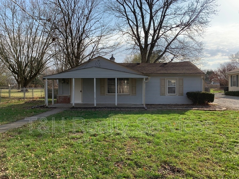 Primary Photo - 569 Parker St