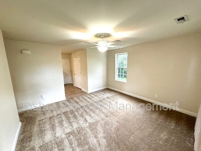 Foto del edificio - 2102 Brockway Ln