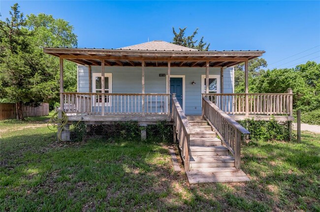 Building Photo - 3210 Elks Dr