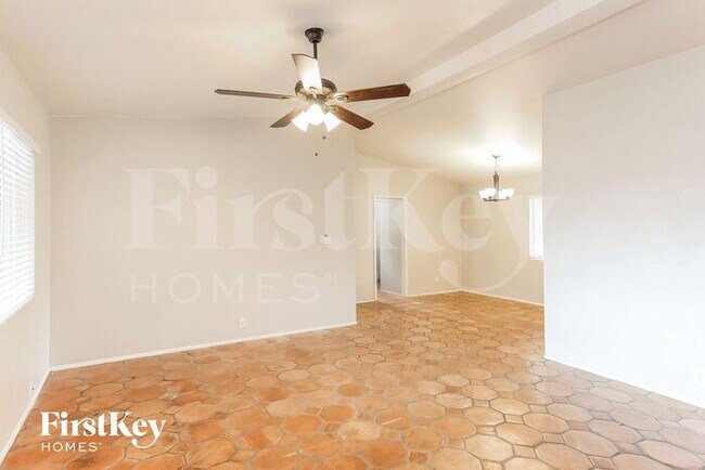 Building Photo - 7744 N 21st Ave