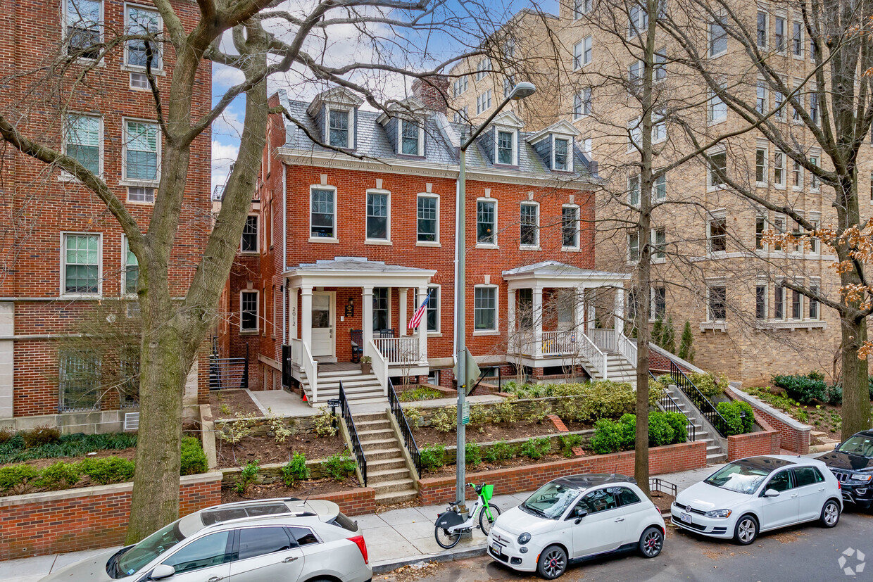 2012 Kalorama Rd NW - The Hill