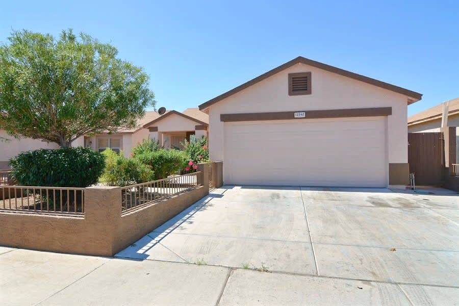 Primary Photo - 12540 N B St
