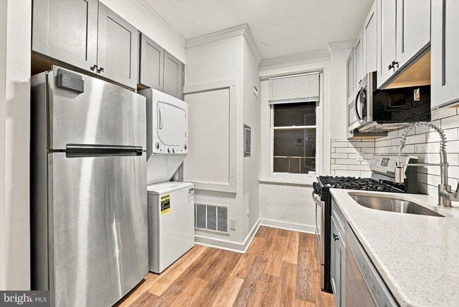 Building Photo - 334 Lombard St