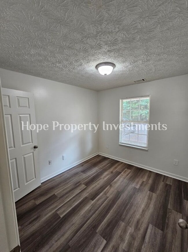 Building Photo - 3096 Mobley Bridge Rd