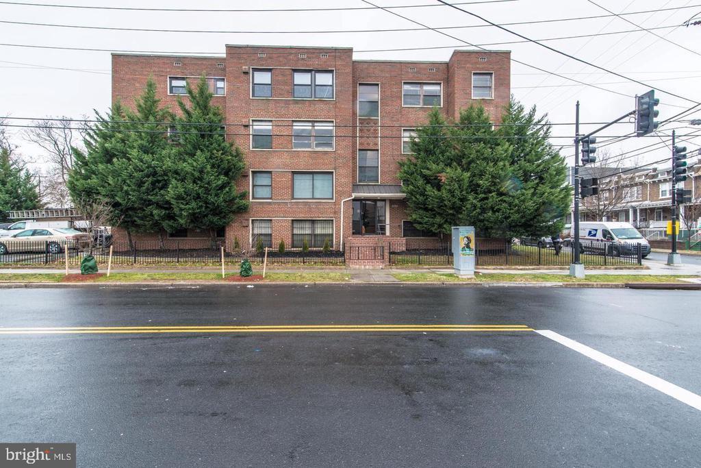 Primary Photo - 2720 7th St NE