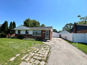 Building Photo - 15855 13 Mile Rd